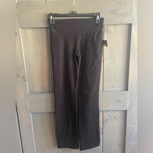 NWT. Black yoga athletic pants 
Girls 10-12